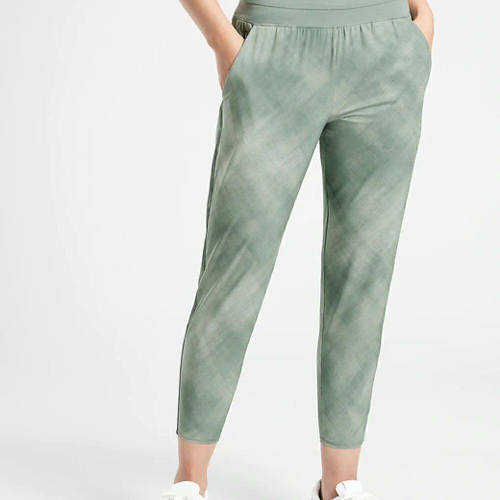 Athleta Crop Pants Womens Sz 2 Nolita Slim Tapered Athleisure Minimalistic Grey - Picture 2 of 16